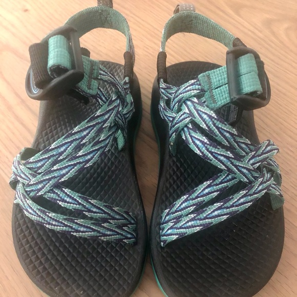 Girls Chacos - Picture 2 of 5